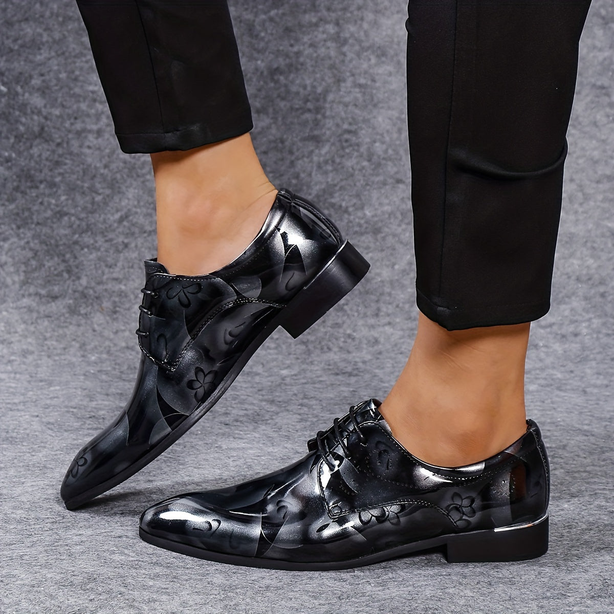 Elegant Men's Oxford Brogue Shoes - Lace-Up Pointed Toe, Durable & Comfortable for Wedding, Business & Office Wear, All-Season Design